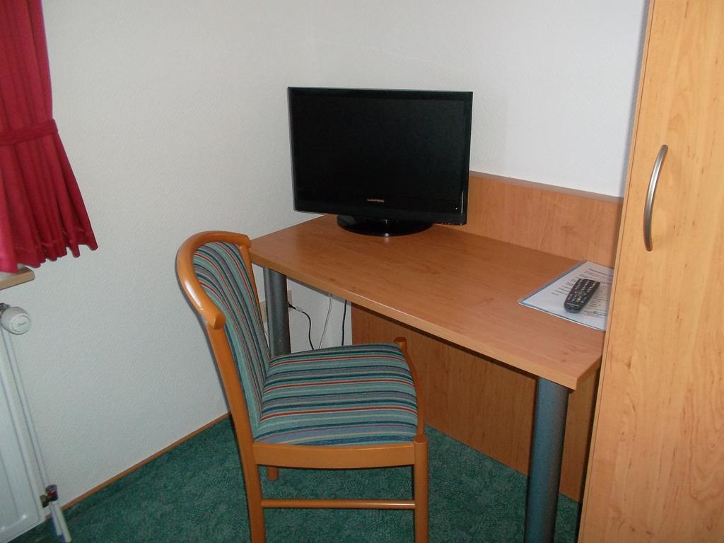 Hotel Hubertus Brome Room photo